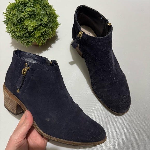 Boden Navy Blue Suede‎ Leather Block Heel Classic Ankle Boots Booties Size 38 7 - Picture 1 of 7
